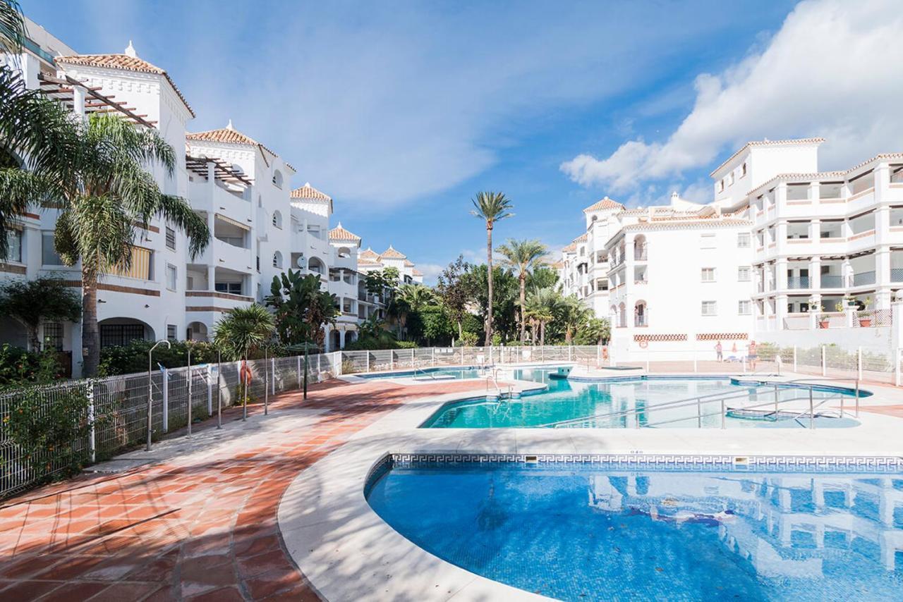 Lovely 2 Bedroom Apartment W/ Large Garden + Pools Benalmádena Eksteriør bilde