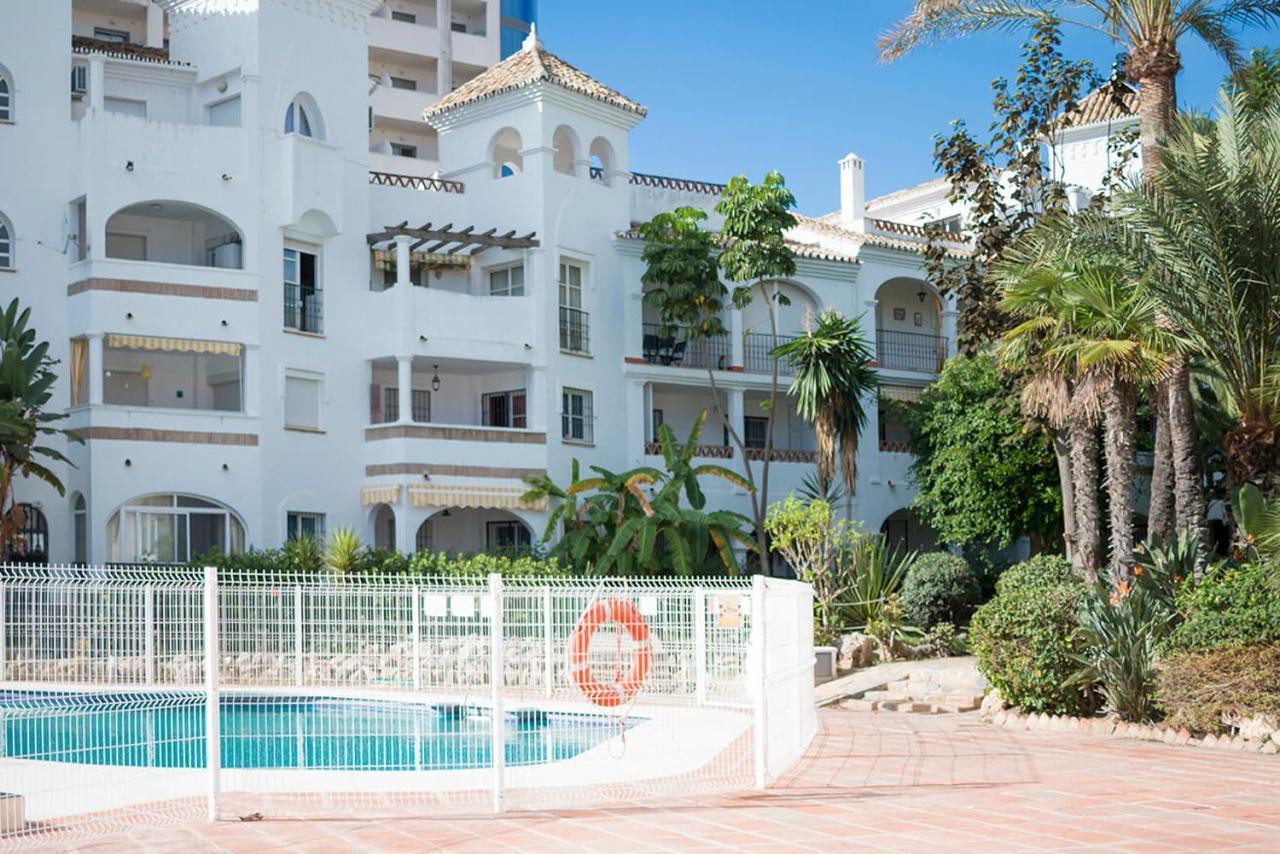 Lovely 2 Bedroom Apartment W/ Large Garden + Pools Benalmádena Eksteriør bilde